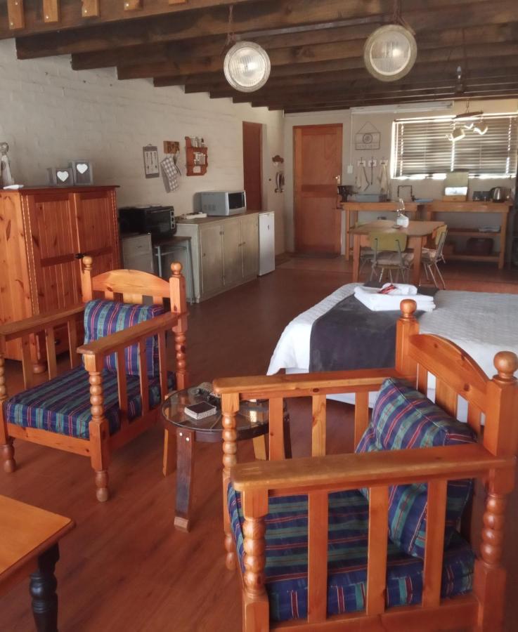 Pureplaas Self Catering Volmoed Oudtshoorn Klein Karoo Apartamento Exterior foto