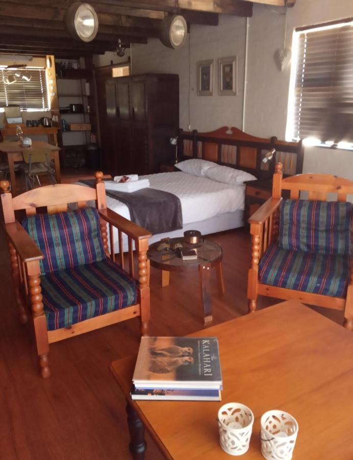 Pureplaas Self Catering Volmoed Oudtshoorn Klein Karoo Apartamento Exterior foto